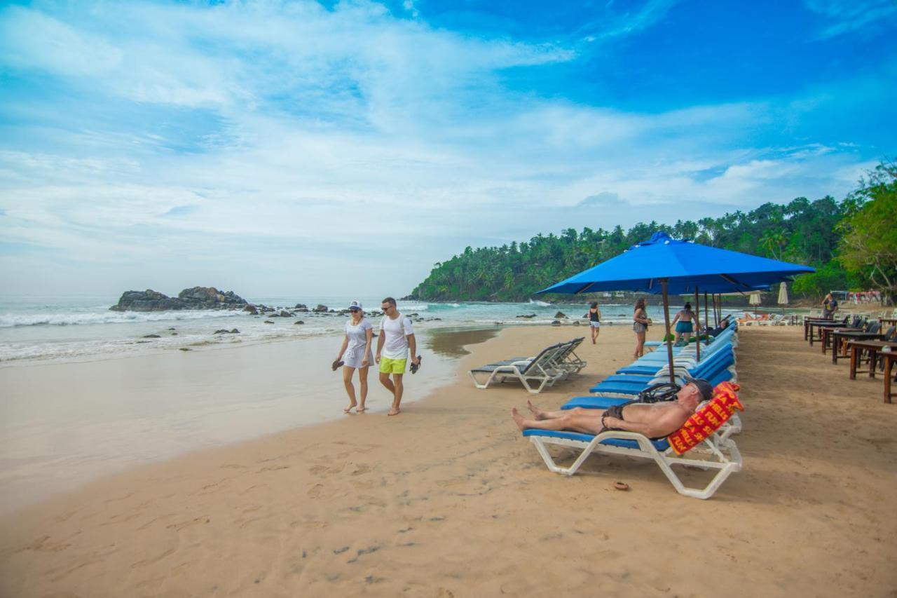 Poppies Mirissa Hotel ภายนอก รูปภาพ